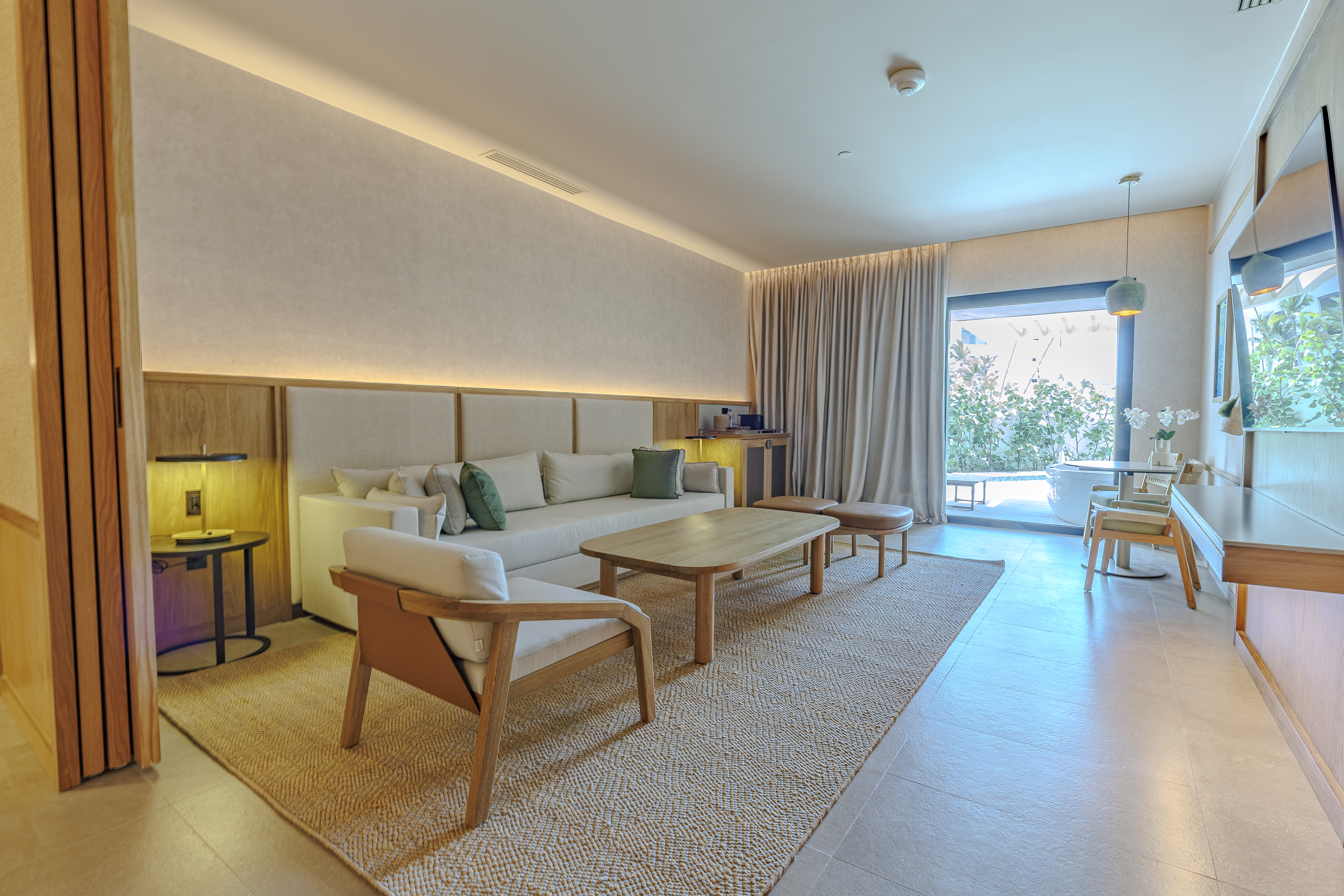 2 Bedrooms, Panoramic, Standard, Suite, Ocean Front