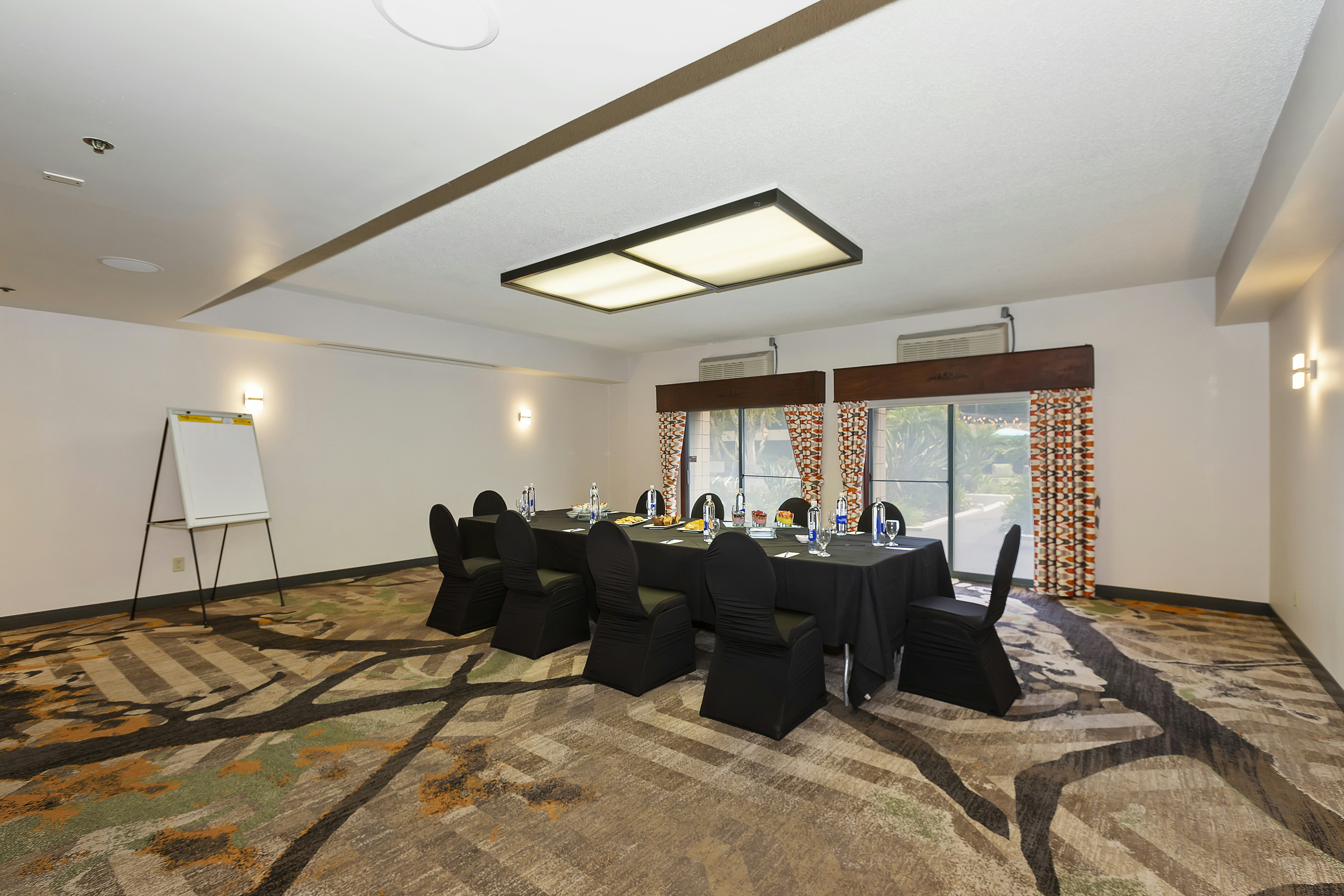 Doubletree By Hilton Whittier Los Angeles 67/79