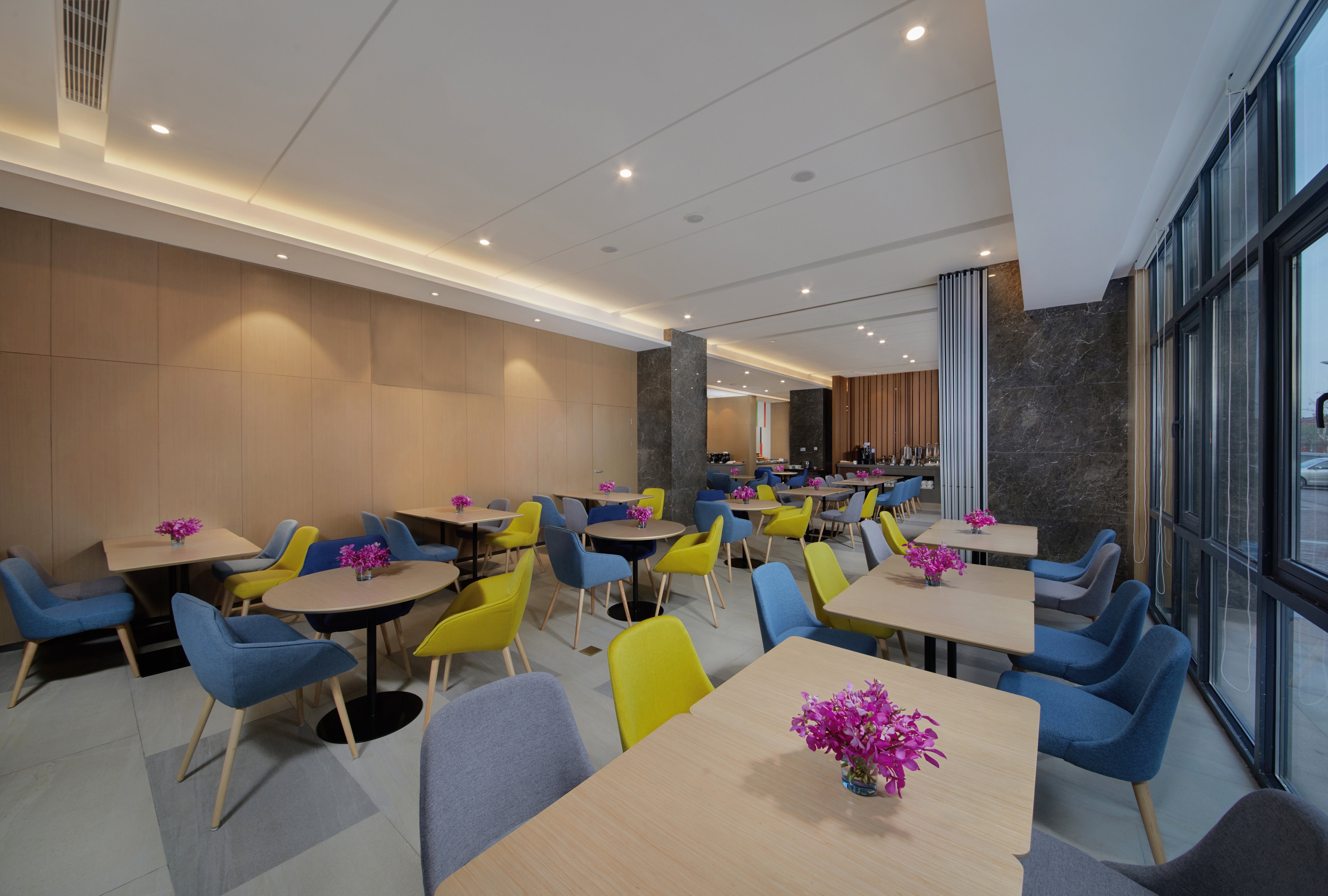 HOLIDAY INN EXPRESS ZHANGJIAGANG EAST 18/31