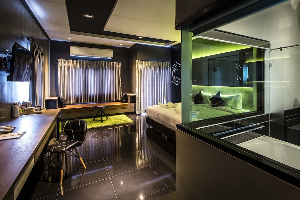 Cresco Hotel Buriram 84/100