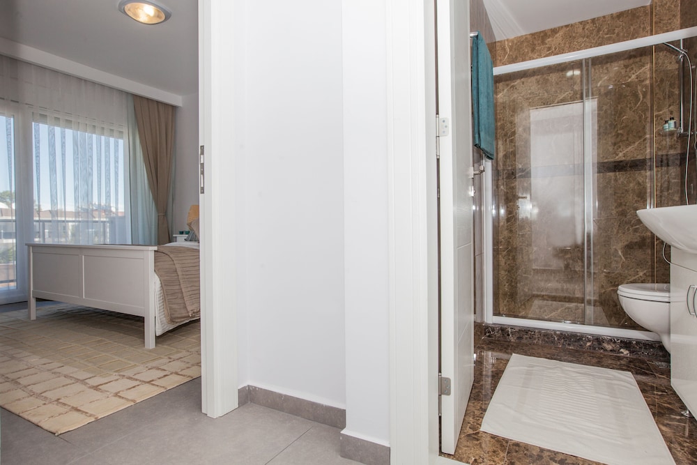 Truemar Hotels & Suites 47/50