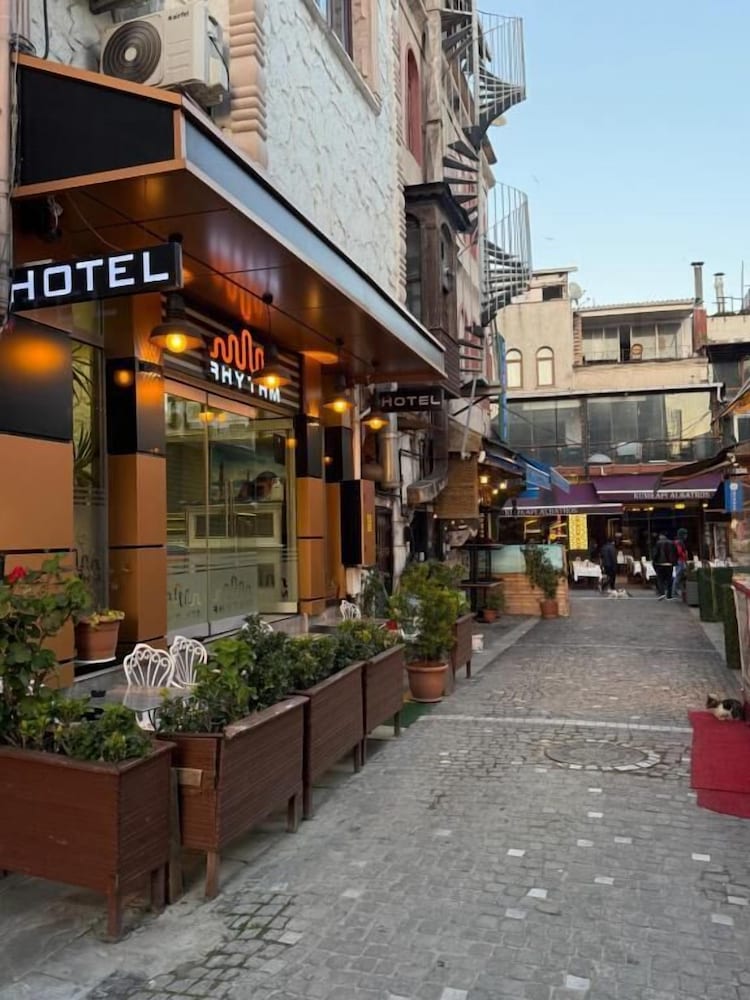 Rhythm Hotel 6/50