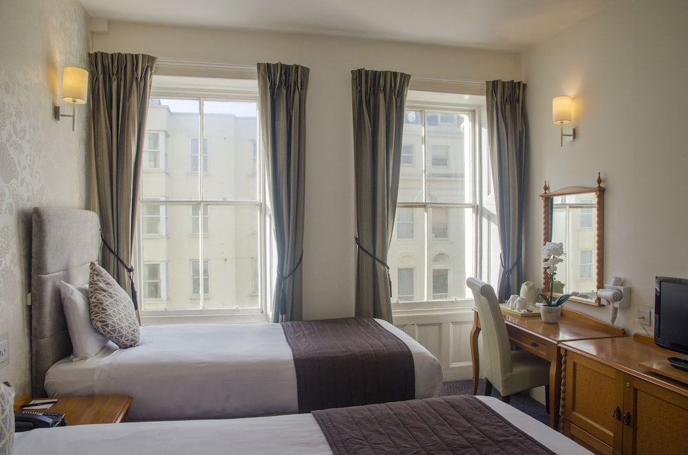 The Kings Hotel 40/55