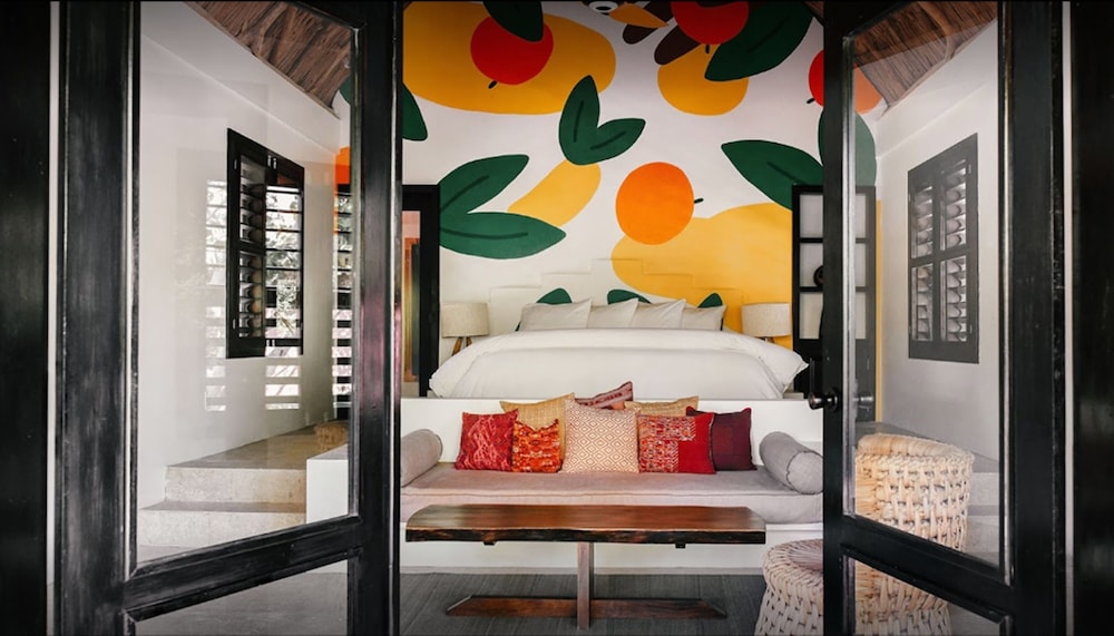 Sea Breeze, Beach, Casita, King Bed