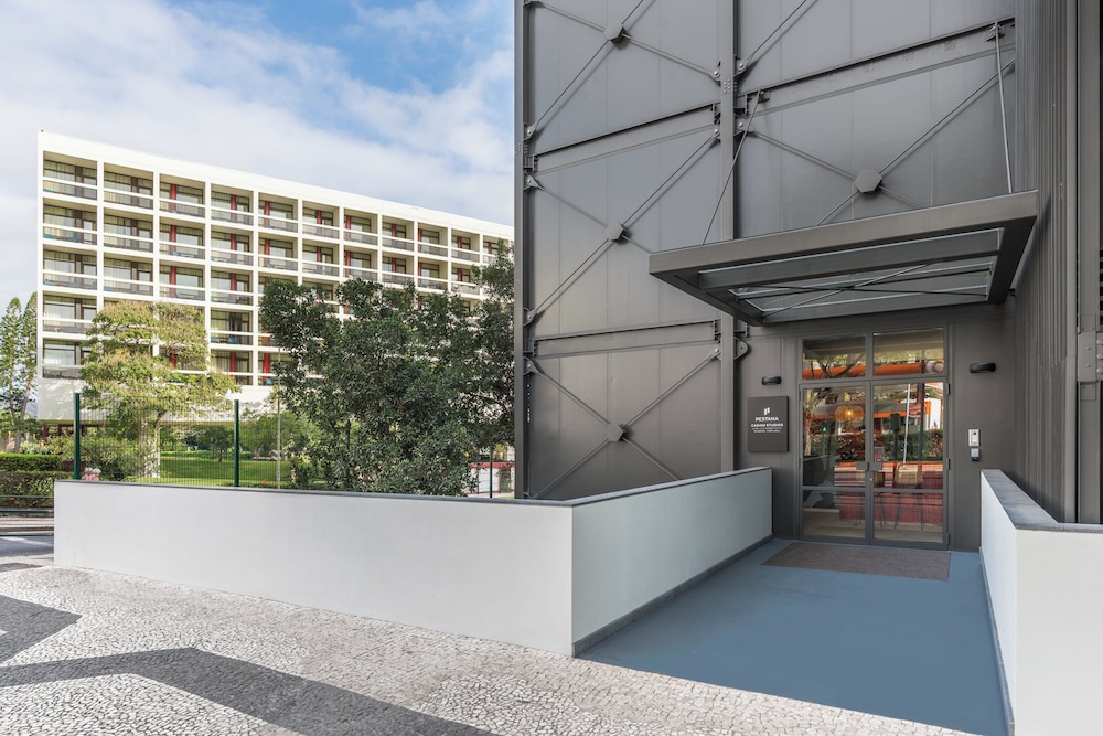 Pestana Casino Studios 11/53