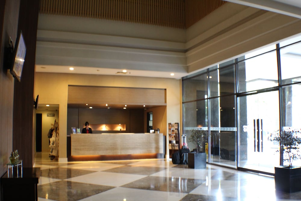 Hotel Santika Pandegiling 3/55