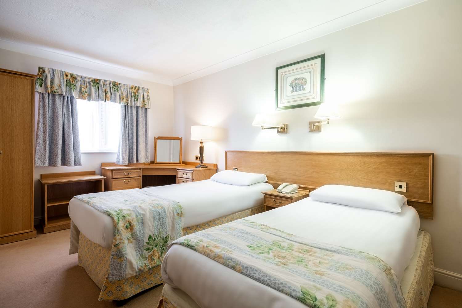 Standard, Twin Beds