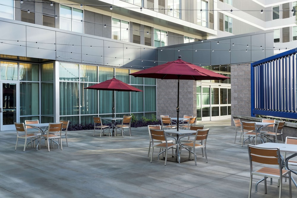 Hyatt Place Tempe/Phoenix/University 23/48