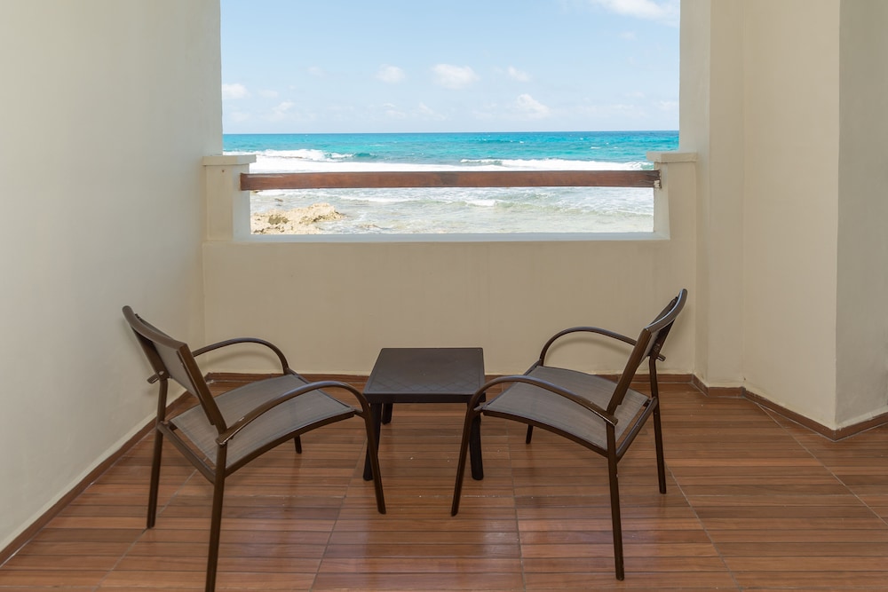 Mia Reef Isla Mujeres All Inclusive 45/66