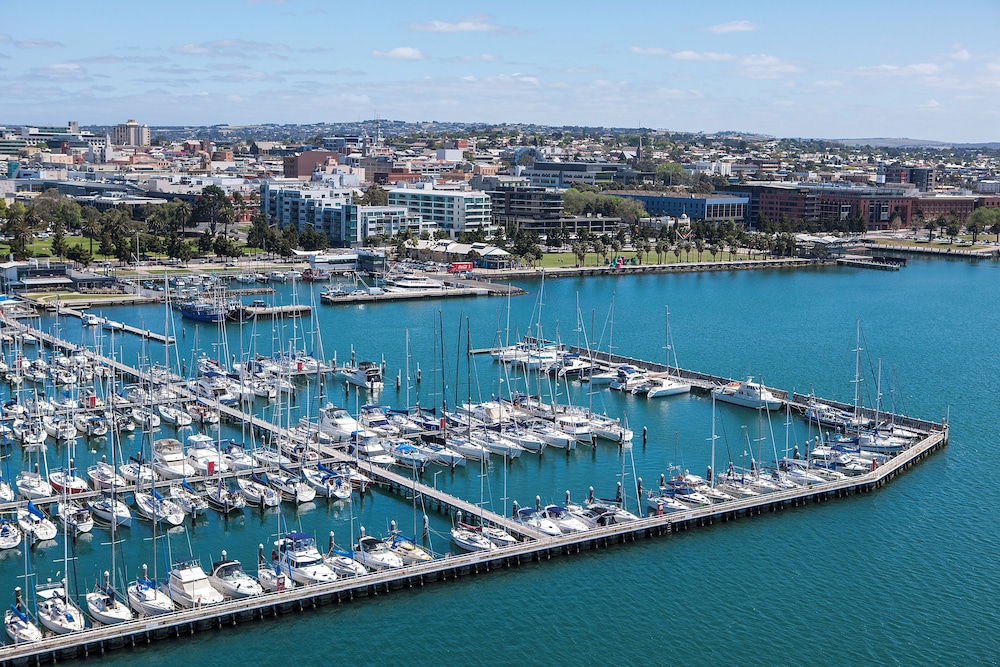 Novotel Geelong 71/74