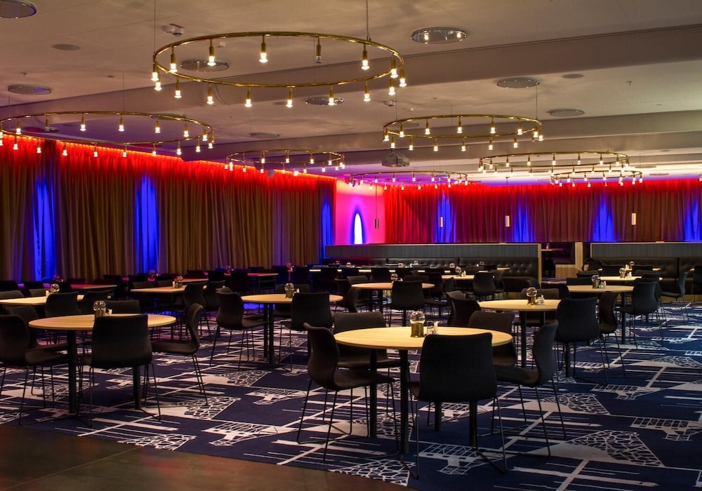 QUALITY HOTEL LAPLAND 38/43
