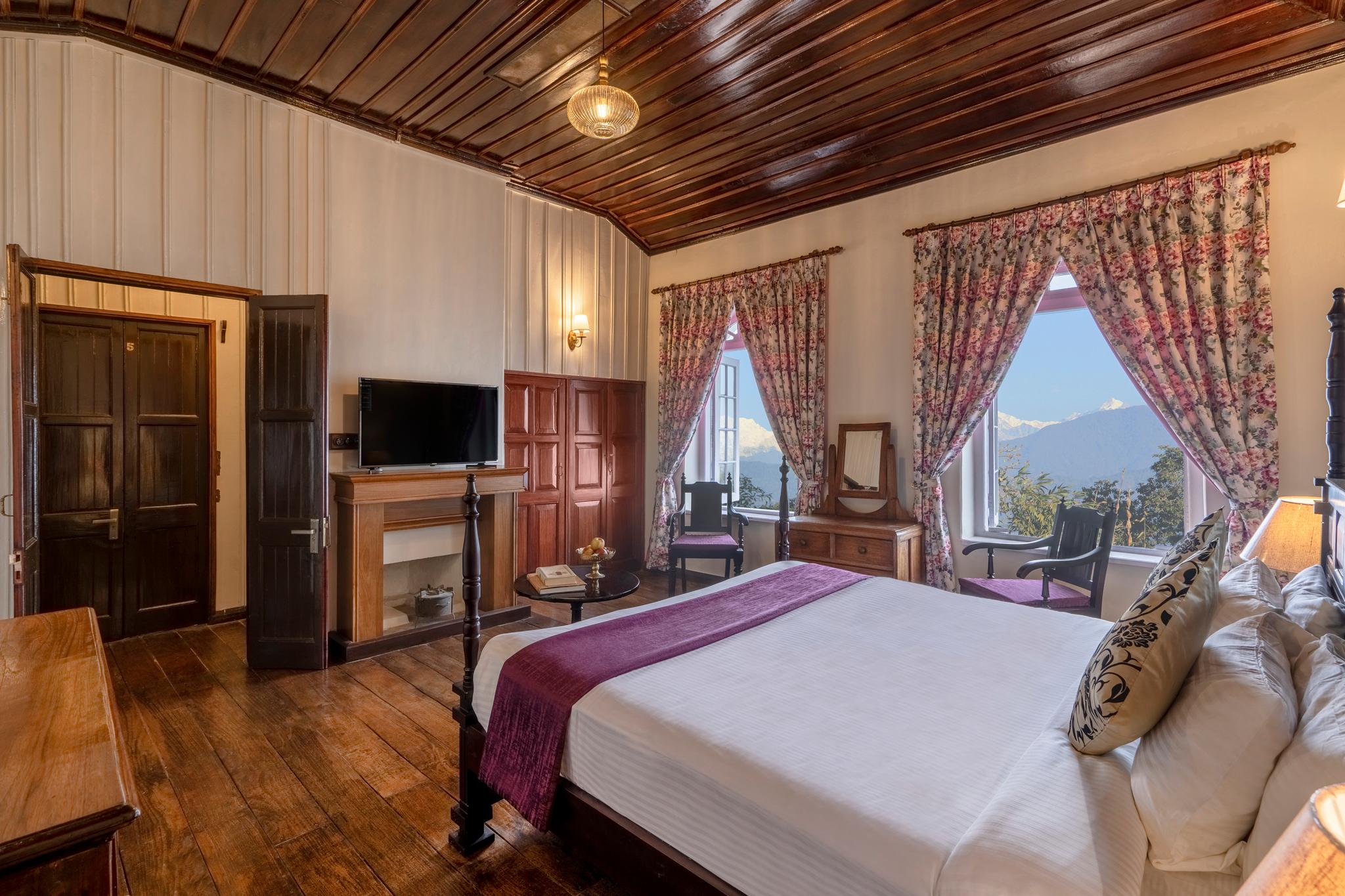 Maharaja Dinajpur Suite