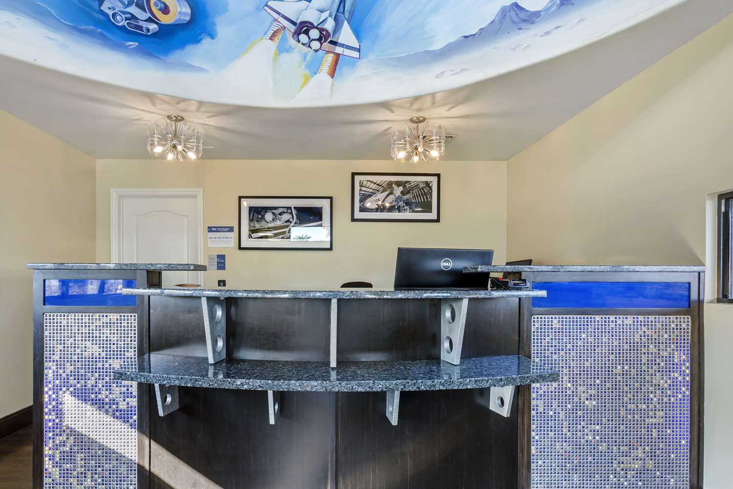 Best Western Space Age Lodge 5/25