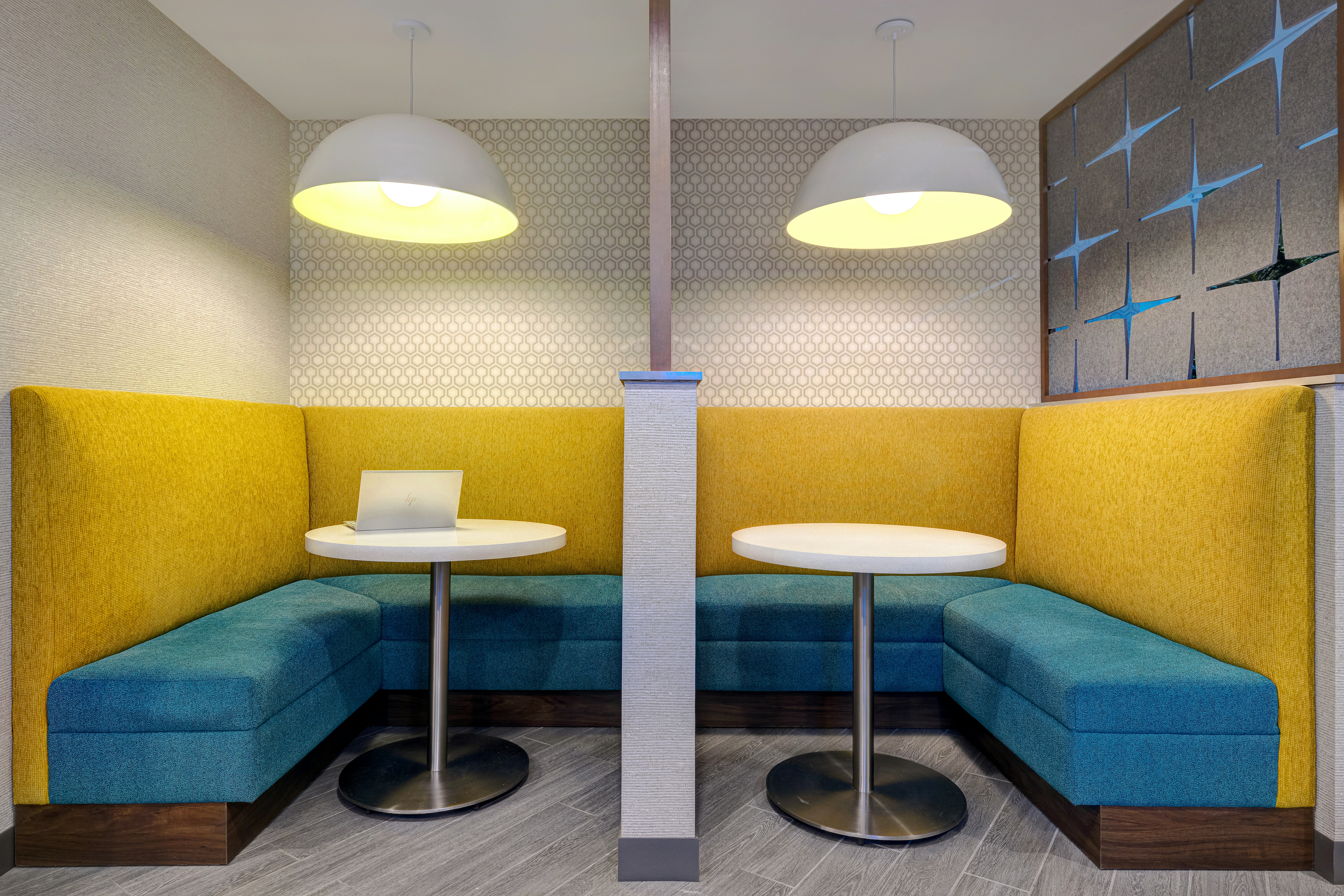 Hampton Inn & Suites Marina 22/39