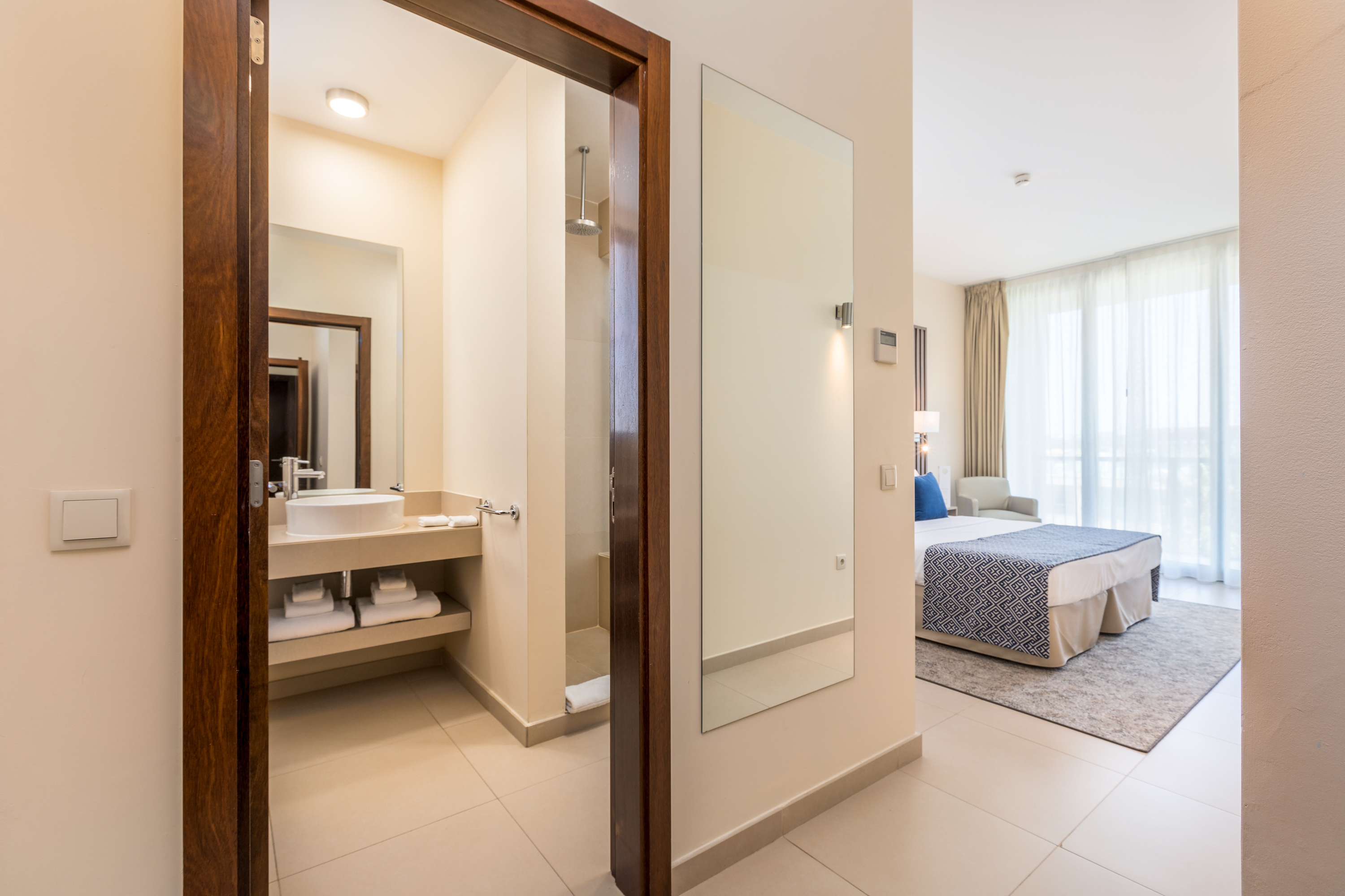 Deluxe King Pool View, The Westin Salgados Beach Resort, Algarve 8/10