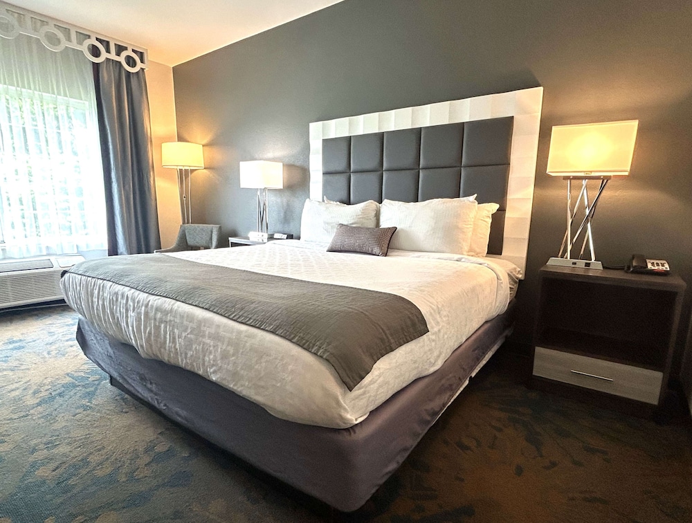 STANDARD, KING BED