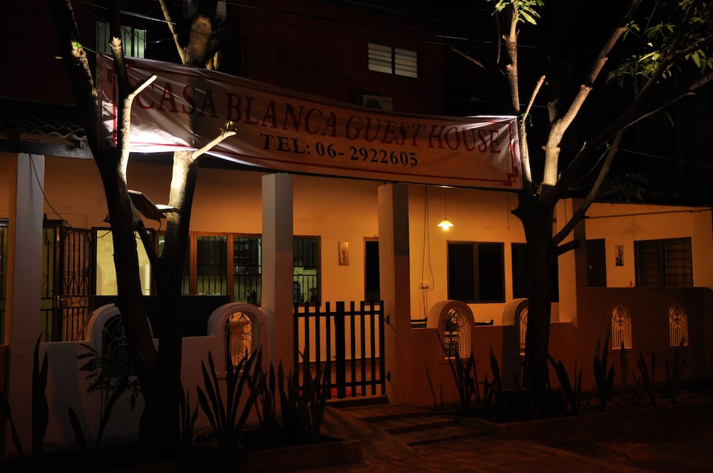 Casa Blanca Guest House 4/32