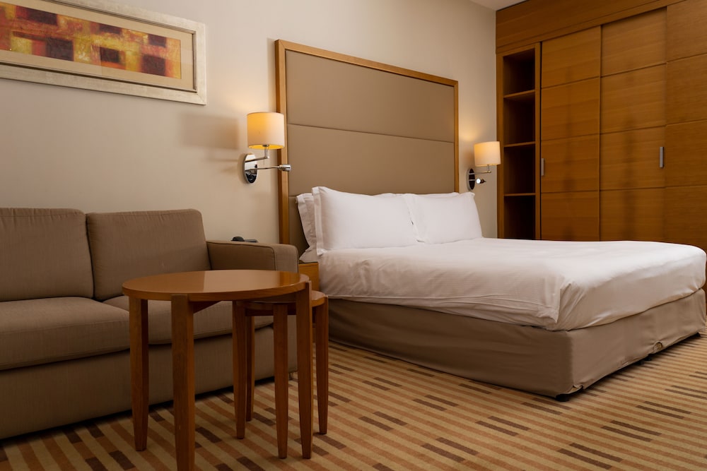 Crowne Plaza Sohar 24/81