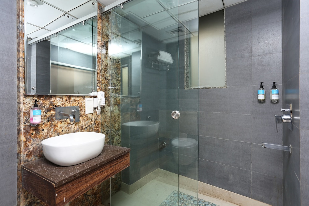 Hotel Uppal International 45/50