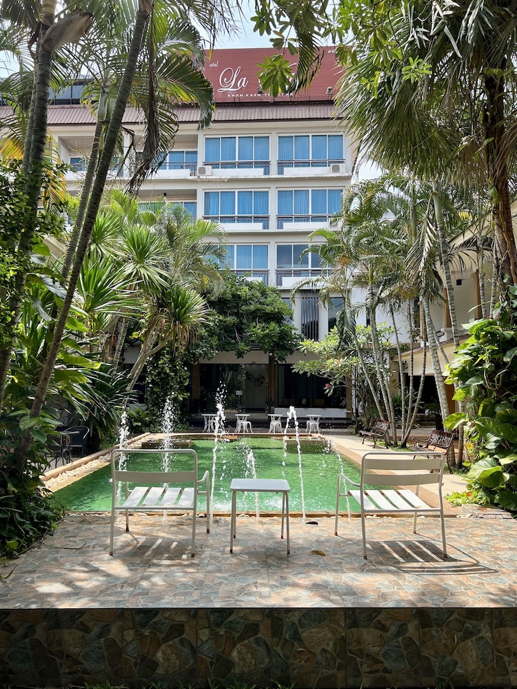 Hotel La Villa Khon Kaen 69/72
