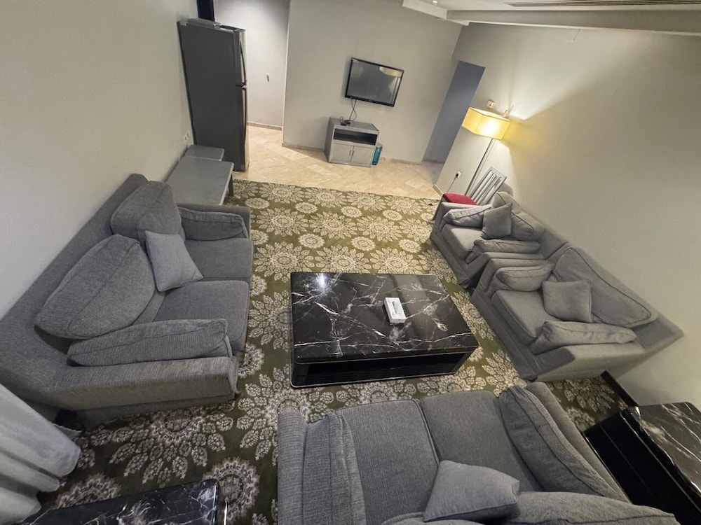 ثلاثة وستون أجنحة فندقية(Sixty Three Hotel) 36/50