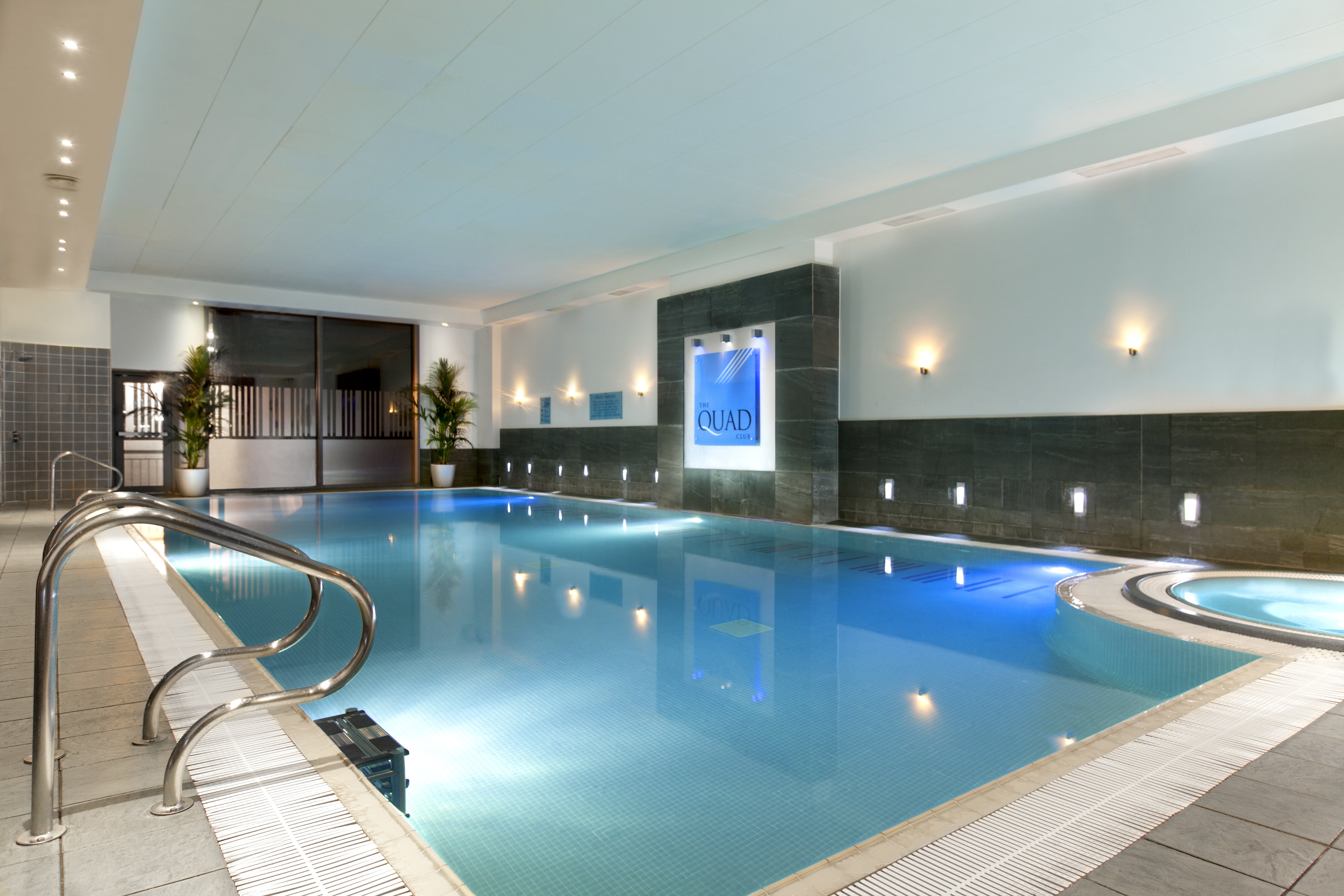 CROWNE PLAZA LONDON DOCKLANDS 28/71