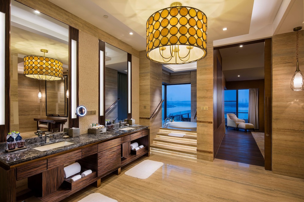 Hilton Wuhan Optics Valley 5/61