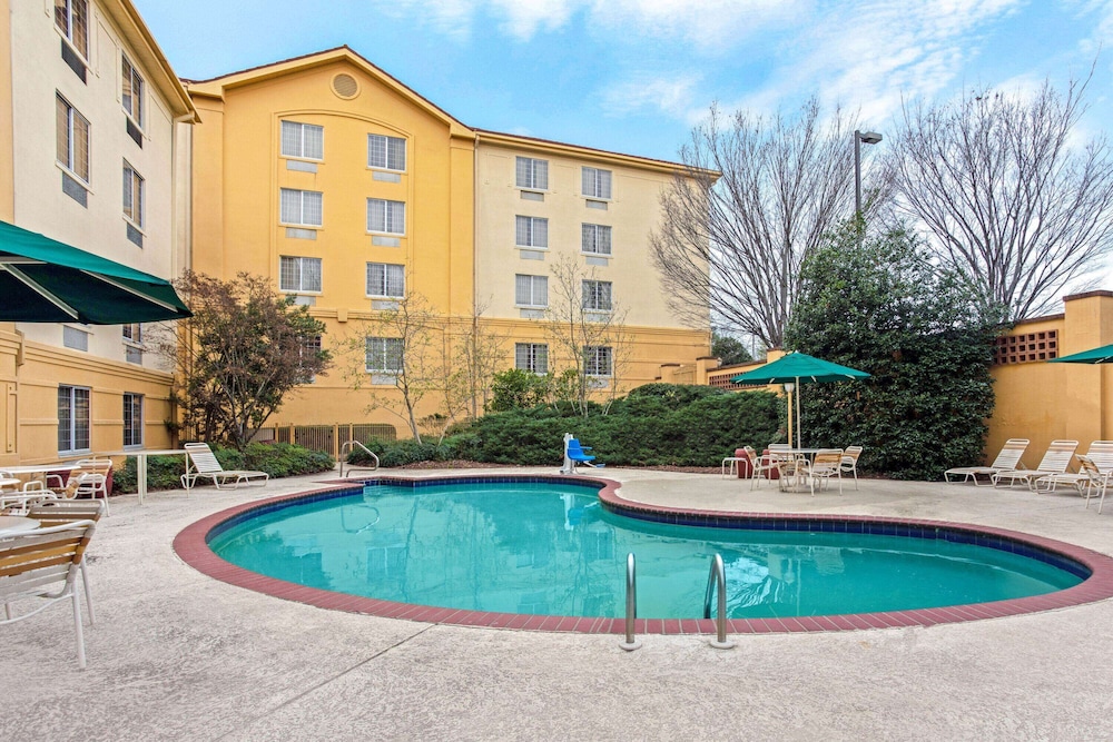 La Quinta Inn & Suites by Wyndham Birmingham Homewood 3/59