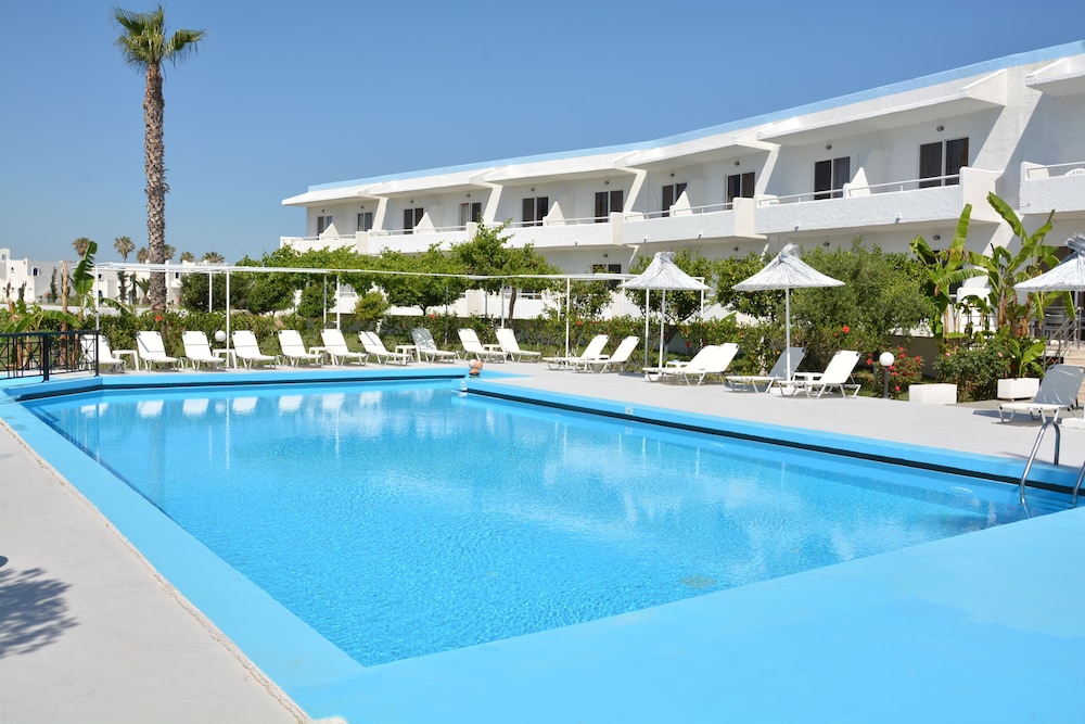 Costa Angela Seaside Resort 62/88