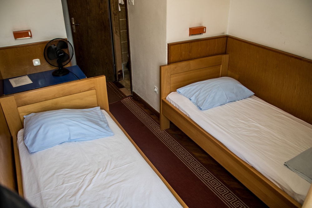HI Hostel Zagreb 8/32
