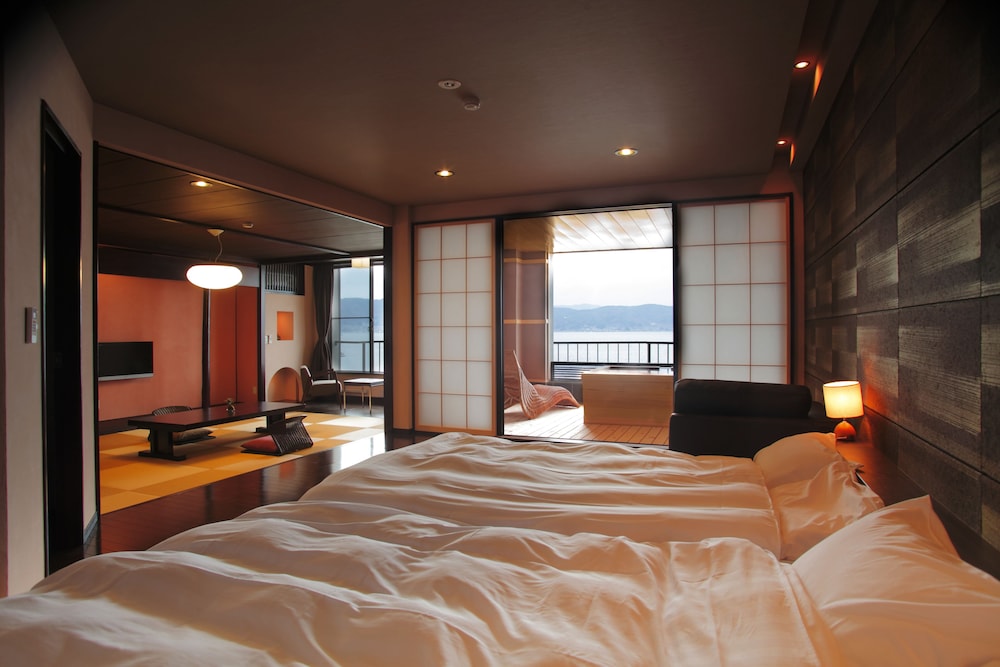 Kamisuwa Onsen Shinyu 11/63