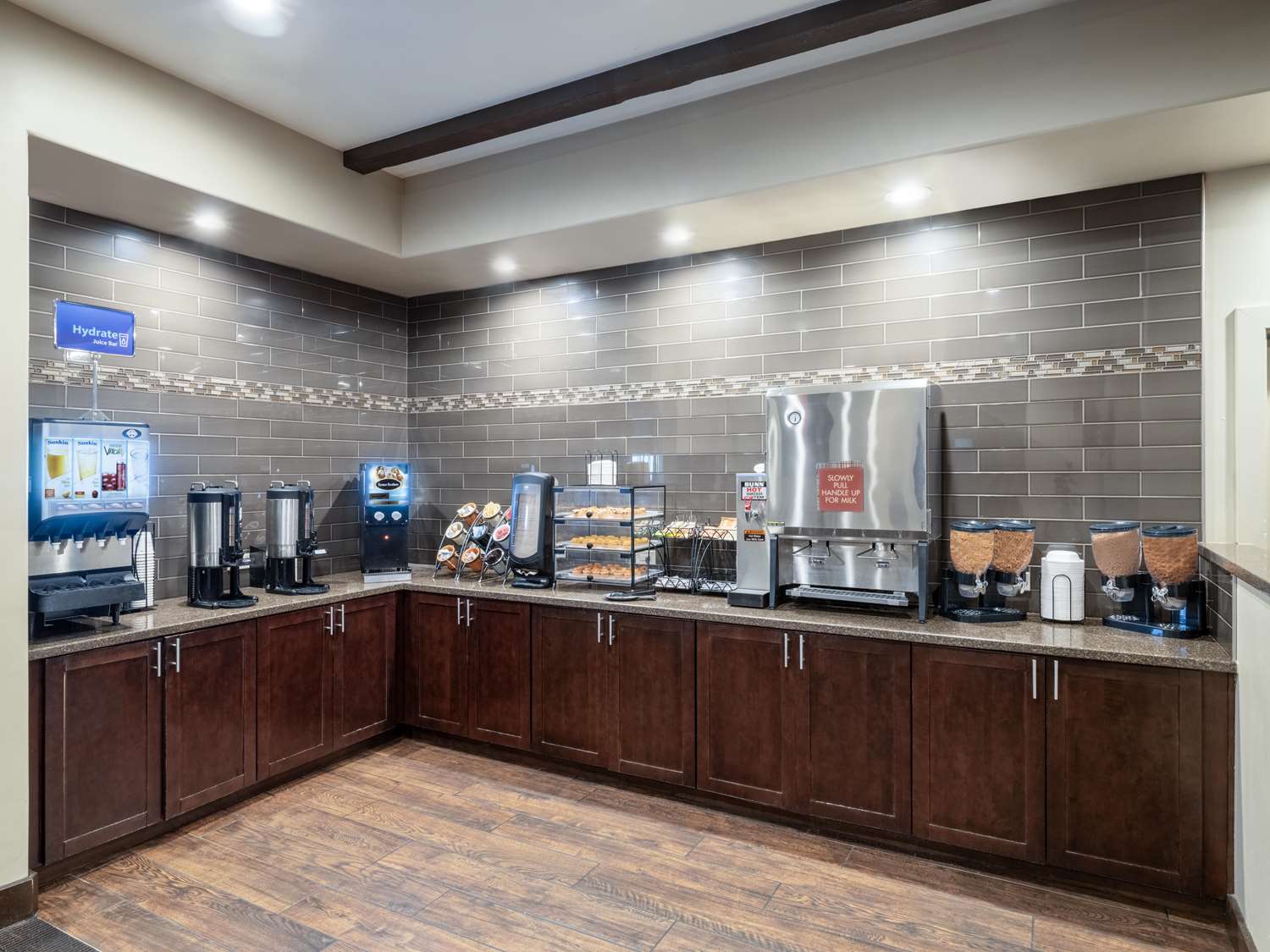 Best Western Pony Soldier Inn & Suites 6/40