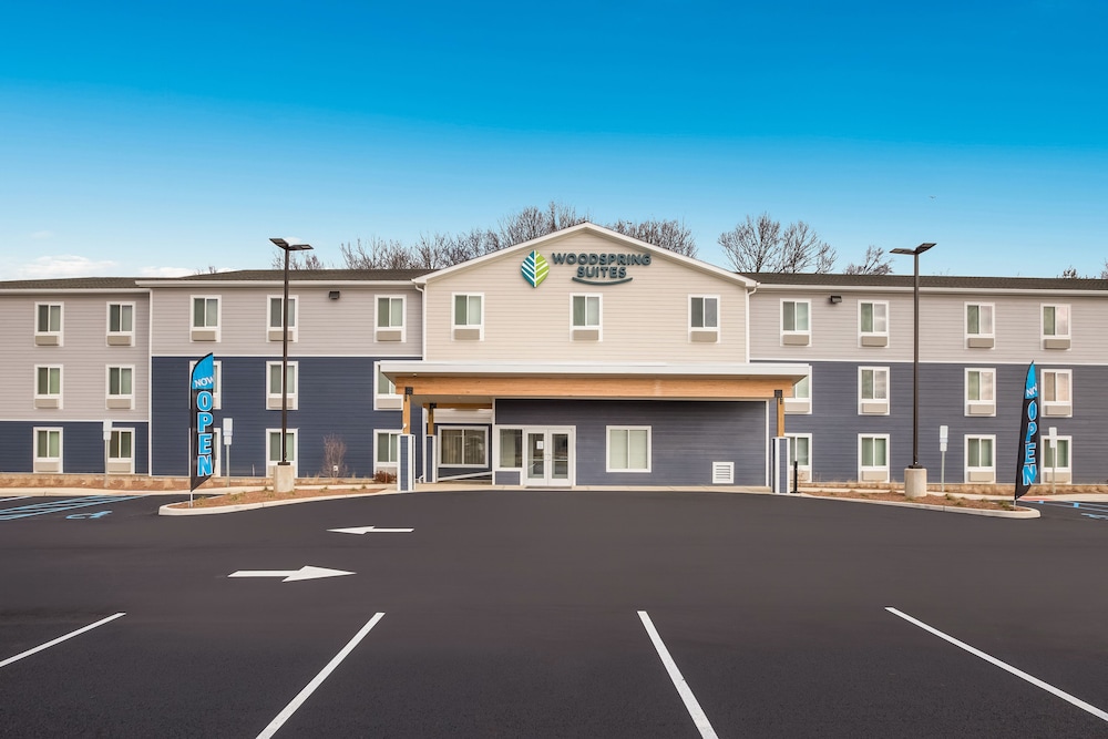 WoodSpring Suites South Brunswick - Princeton 2/15