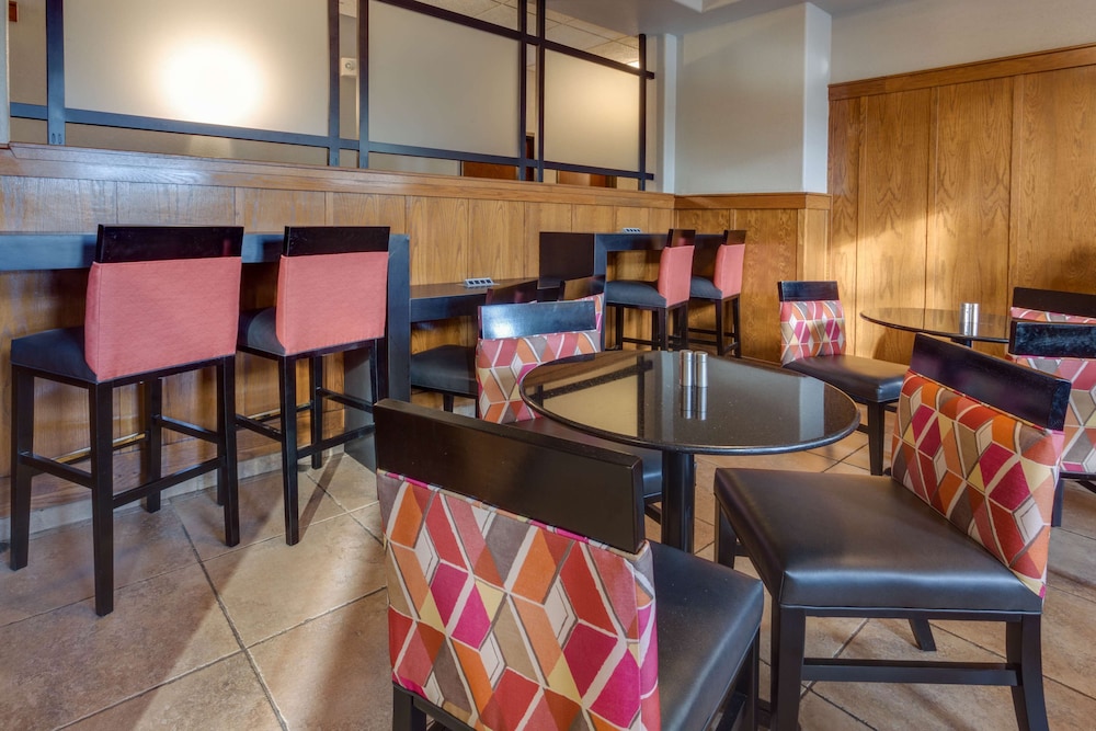 Drury Inn and Suites Las Cruces 30/39