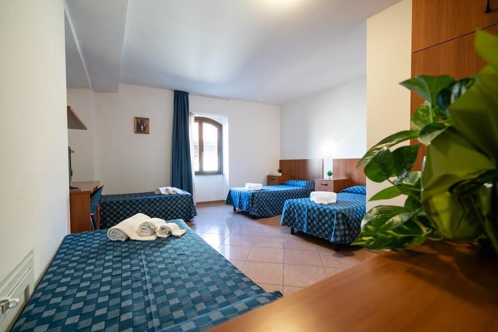 Nazareth Residence 18/40