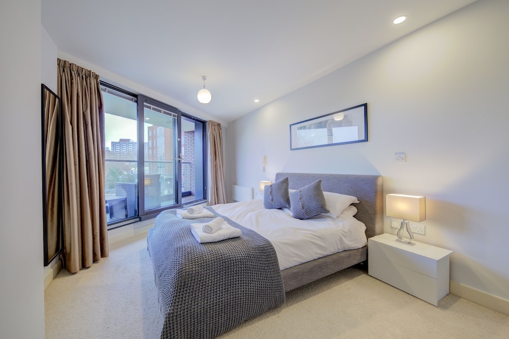 Cleyro Serviced Apartments - Finzels Reach 16/50