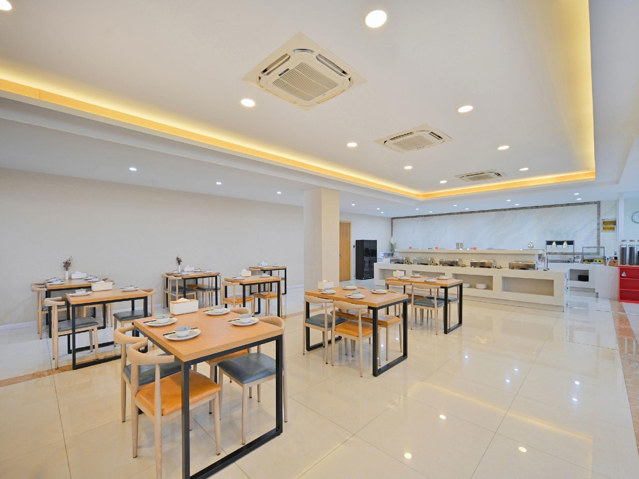 Vienna International Hotel (Nanban Banqiao Development Zone) 34/40