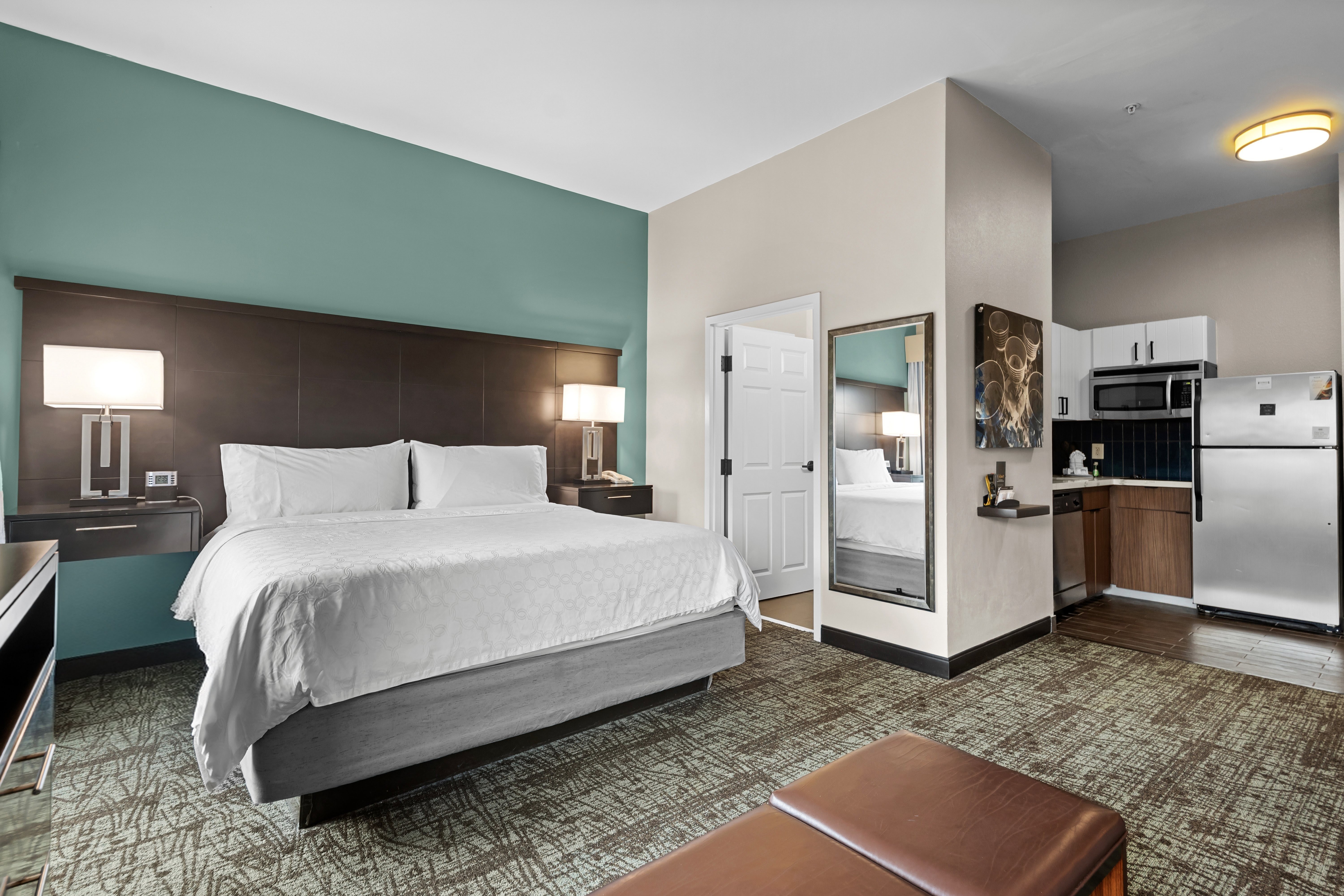 Studio, Suite, King Bed