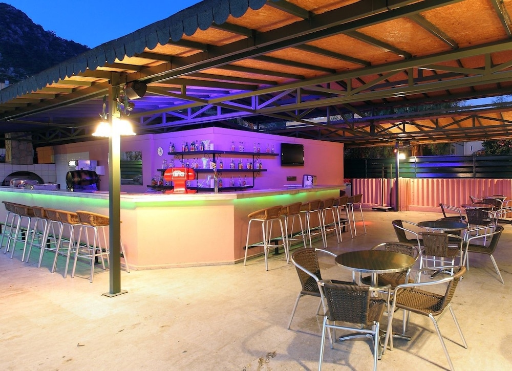 Idas Club Hotel 14/24
