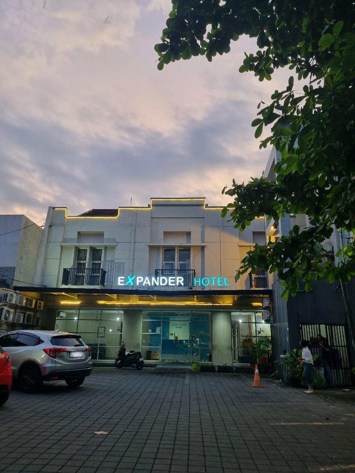 Expander Hotel Semarang 4/23