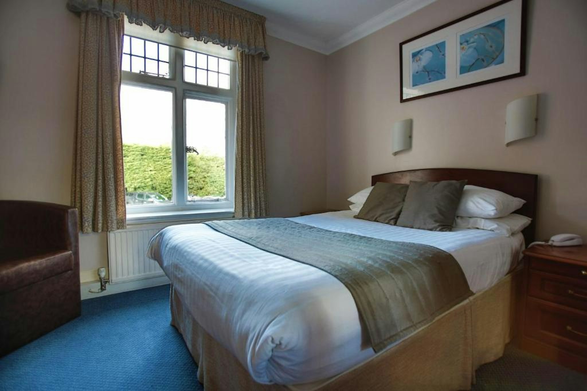 Oaklands Hotel 14/40