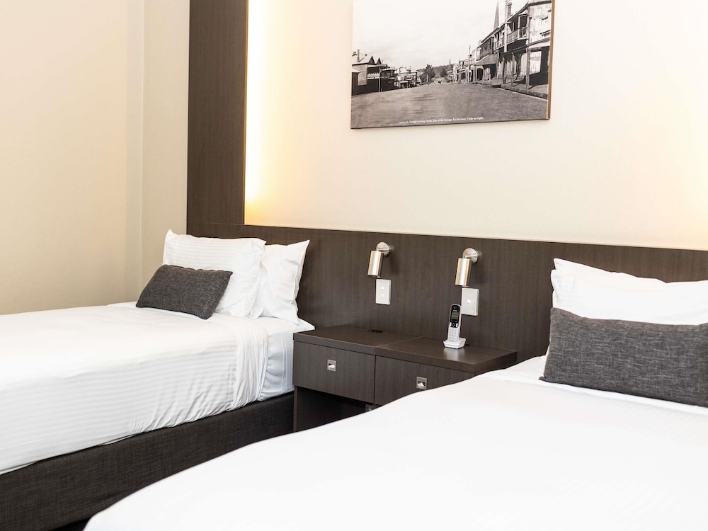 Mercure Orange 26/65