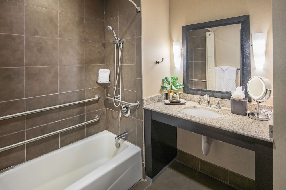 Best Western Premier Bryan College Station 15/41