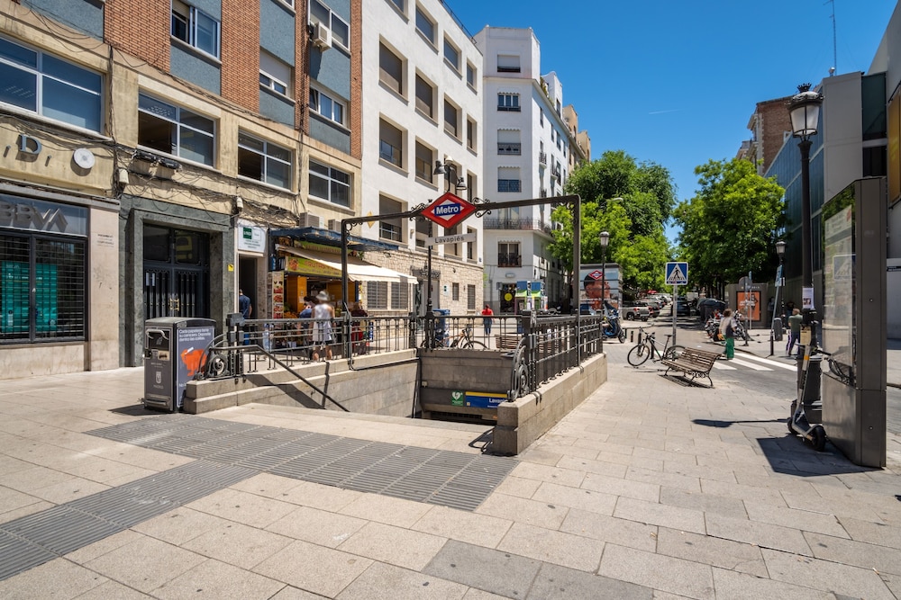 limehome Madrid Calle Ave Maria 40/50