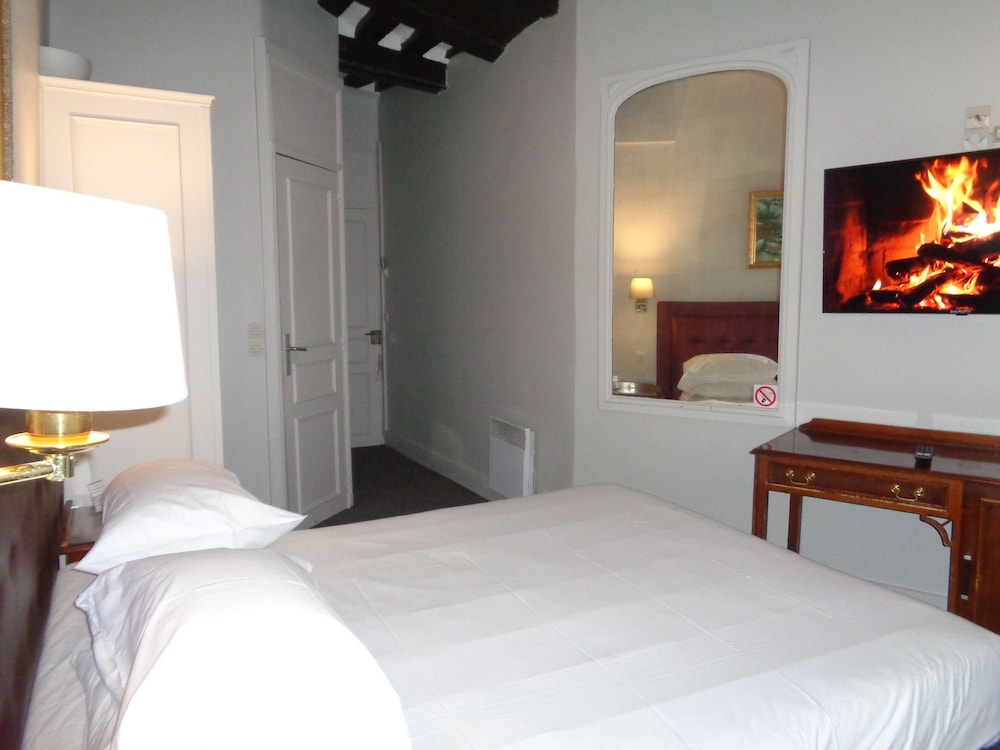 Hôtel Les Degrés De Notre Dame 23/50