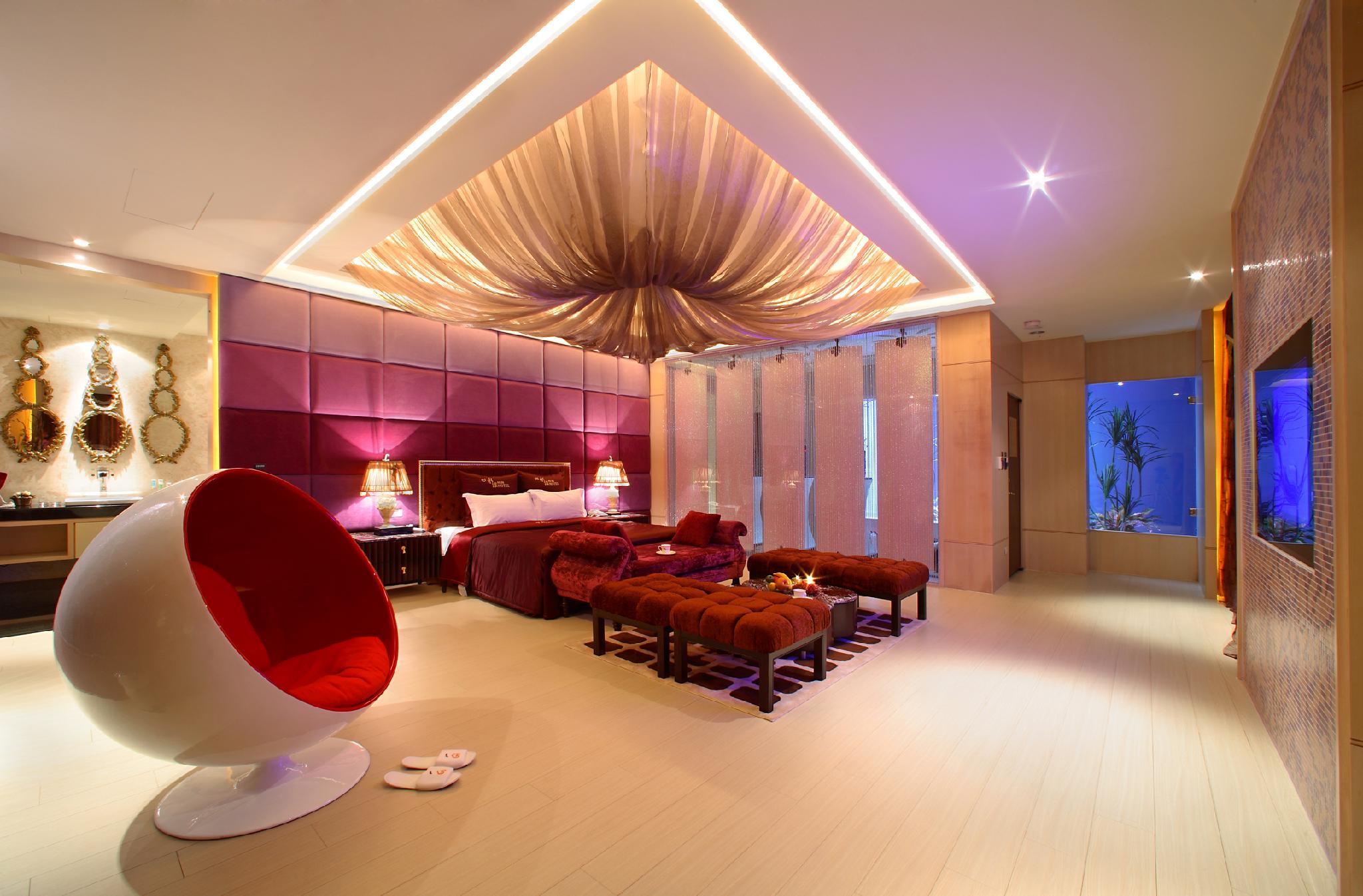 Deluxe, Double Bed, Bathtub
