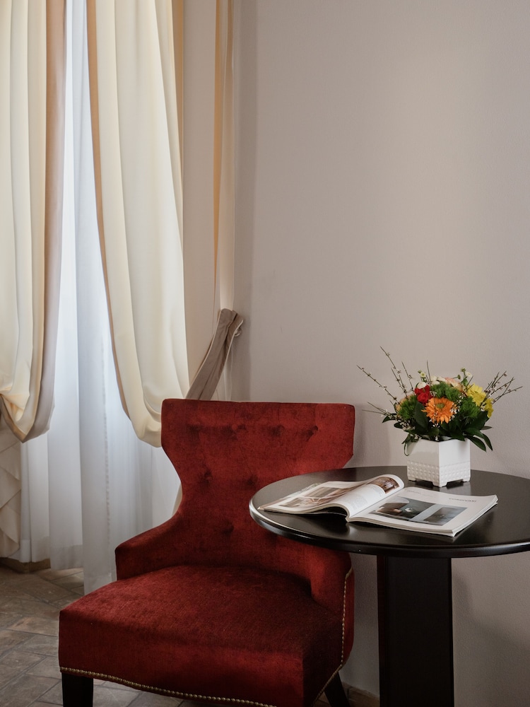 Relais Giulia 67/85