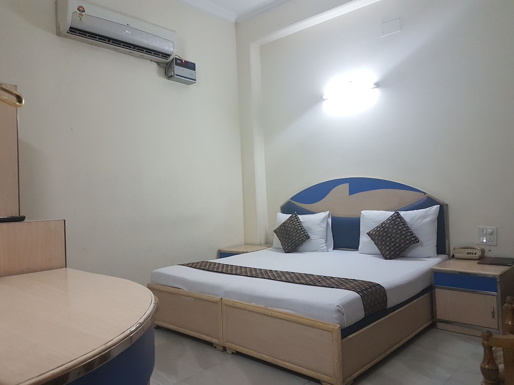 Sunstar Residency 10/62
