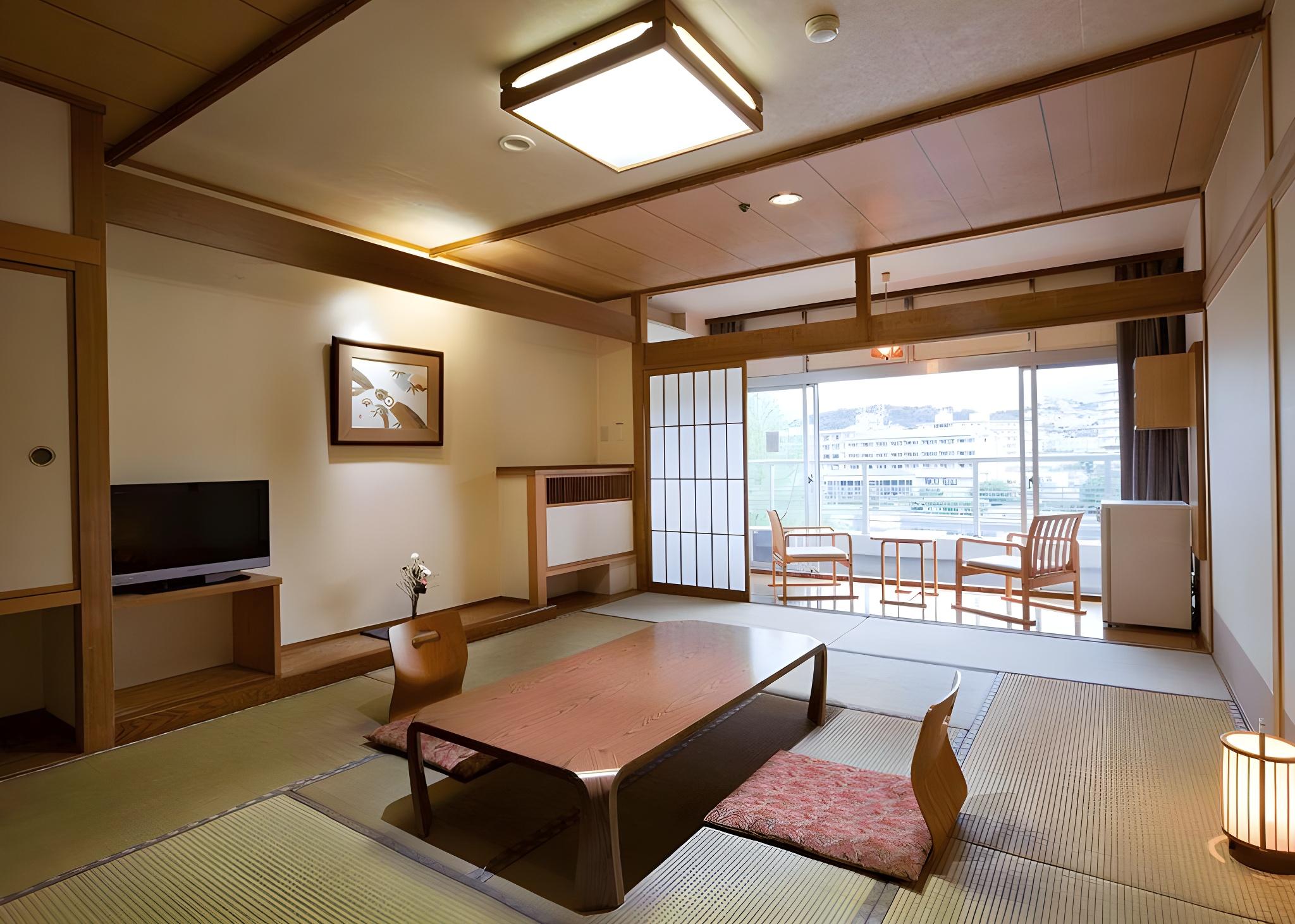 Japanese, West Wing