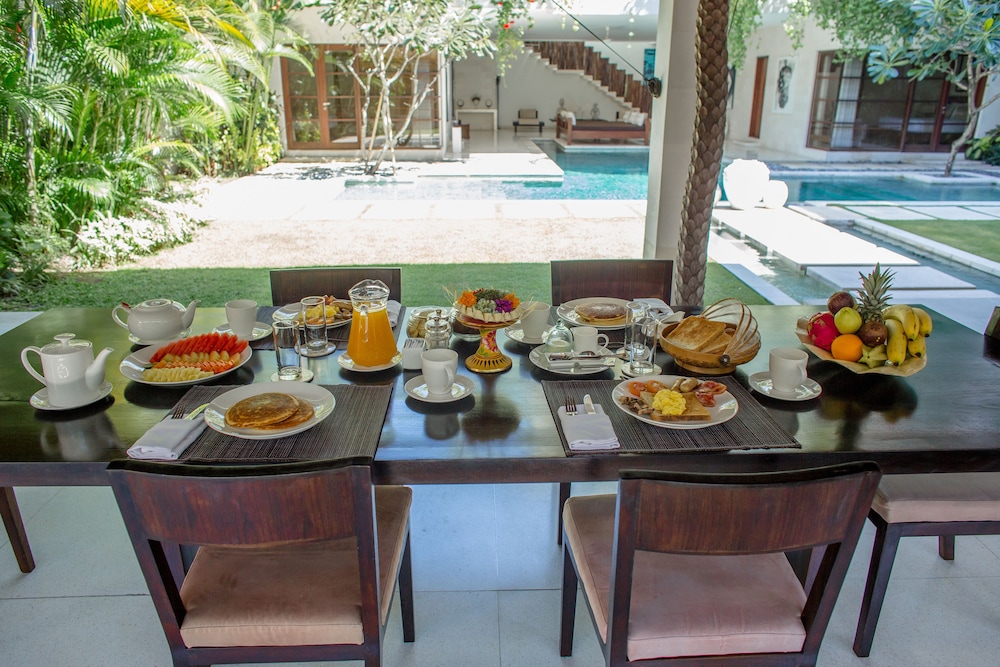 Nyaman Villas 28/34